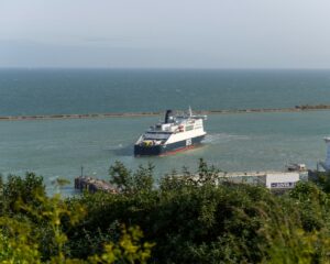 Isle of Wight Ferry Travel Checklist: Booking, Luggage and Backup Plans