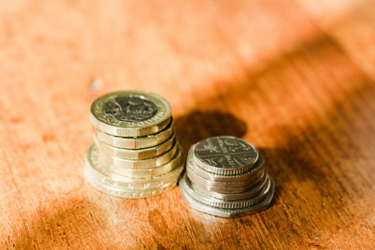 UK Households Face £13,961 Extra Bills Since 2021, TUC Says